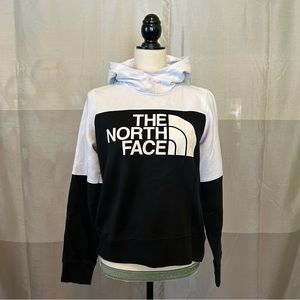 Women’s The North Face crop hoodie